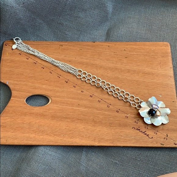 Magnolia Flower Statement Necklace Jessica Simpson - Picture 4 of 5